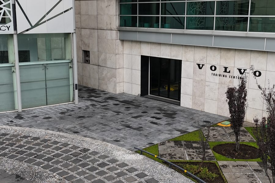 Volvo Training Center — Santa Fe